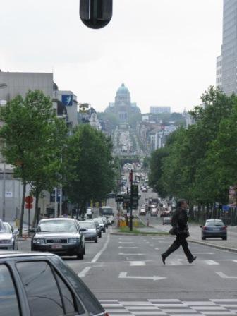 Geen fietser te bekennen.. Wie durft?